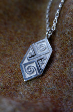 Load image into Gallery viewer, Pictish Key Pattern Pendant