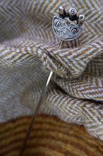 Load image into Gallery viewer, Norries Law Hand Pin