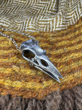 Load image into Gallery viewer, Articulated Carrion Crow Skull pendant