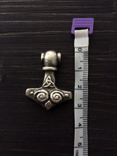 Load image into Gallery viewer, Celtic Thors Hammer in Sterling Silver