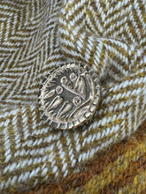 Load image into Gallery viewer, Backwards-Facing Beast Brooch