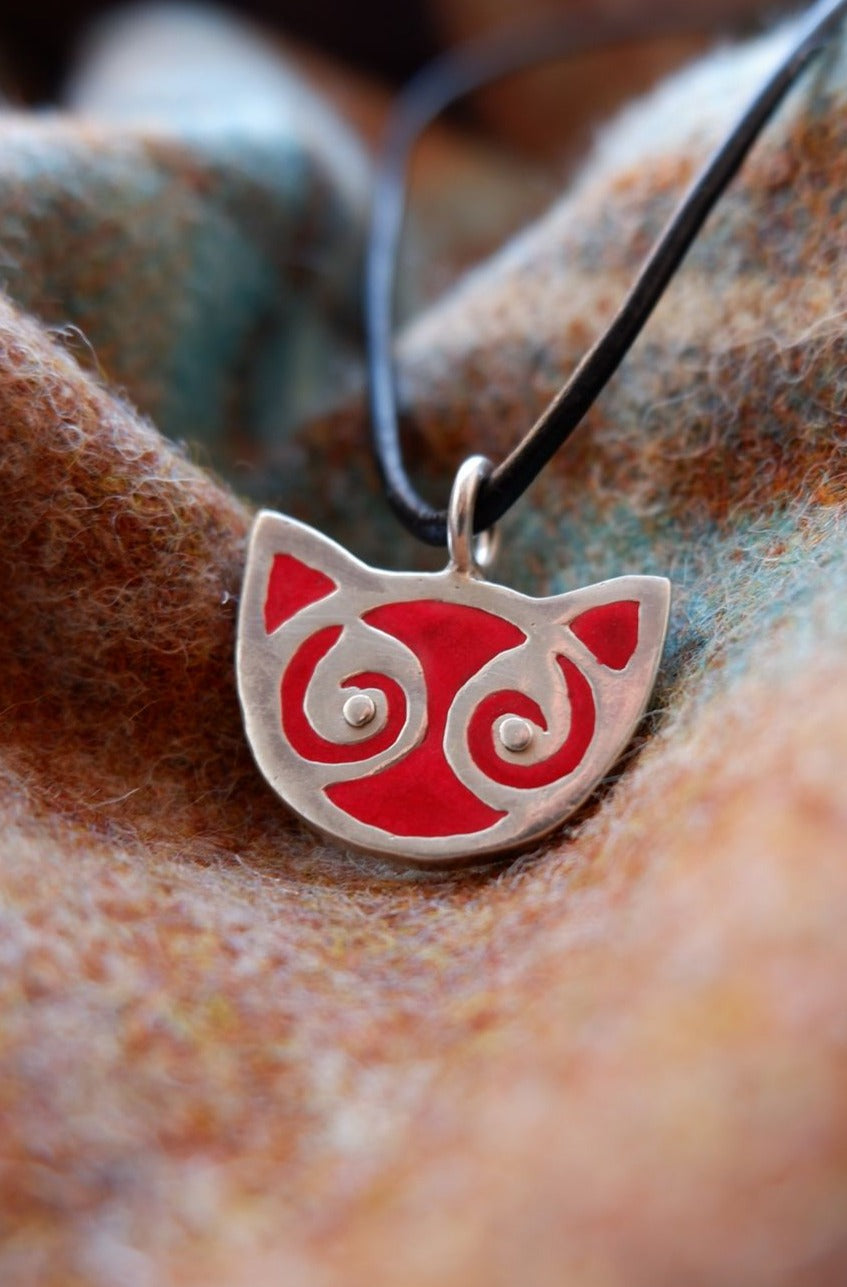 Snowdon bowl cat pendant with enamel