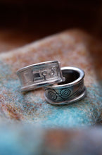 Load image into Gallery viewer, Small Pictish Pennanular Ring