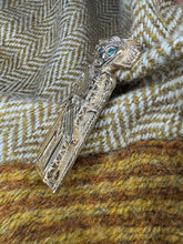 Load image into Gallery viewer, Oppdal Angel brooch