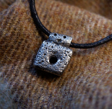 Load image into Gallery viewer, &quot;Buddo&quot; pendant in silver