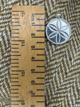 Load image into Gallery viewer, Witch Mark/Daisy Wheel Pendant