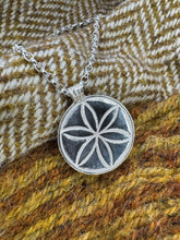 Load image into Gallery viewer, Witch Mark/Daisy Wheel Pendant