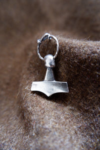 Sejerby Mjolnir/ chunky plain Thors hammer in Sterling silver, Made to order