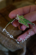 Load image into Gallery viewer, Ivy Leaf Bracelet with Enamel - Silver