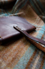 Load image into Gallery viewer, Slim Rustic Leather Belt Pouch