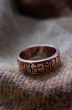 Load image into Gallery viewer, Kingmoor or Greymoorhill Anglo Saxon Runic Ring - UK Size S, T/U