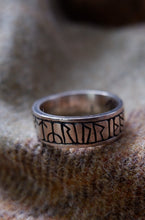 Load image into Gallery viewer, Kingmoor or Greymoorhill Anglo Saxon Runic Ring - UK Size S, T/U