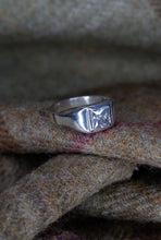 Load image into Gallery viewer, Unusual "Dwarven" ring