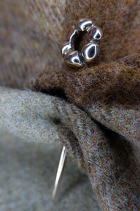 Sculptors Cave Rosette Headed Pin in Bronze