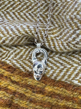 Load image into Gallery viewer, Woden Head Pendant