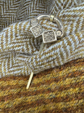 Load image into Gallery viewer, Irish pseudo penannular brooch