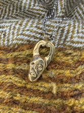 Load image into Gallery viewer, Woden Head Pendant