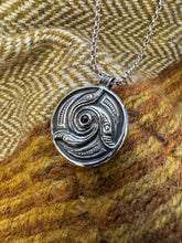 Load image into Gallery viewer, Pendant based on an insular mount