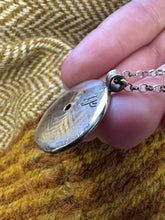 Load image into Gallery viewer, Pendant based on an insular mount