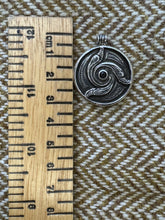 Load image into Gallery viewer, Pendant based on an insular mount