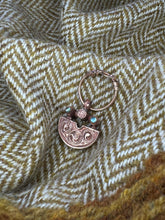 Load image into Gallery viewer, Hand Pin "Hacksilver" pendant