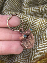 Load image into Gallery viewer, Hand Pin "Hacksilver" pendant
