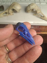 Load image into Gallery viewer, Articulated Carrion Crow Skull pendant