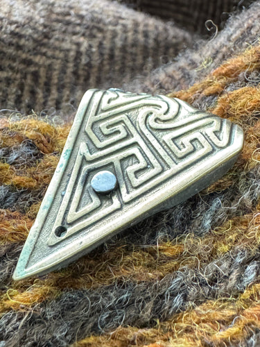 Insular key pattern viking trading weight
