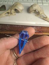 Load image into Gallery viewer, Articulated Carrion Crow Skull pendant