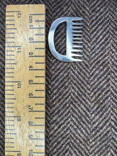 Load image into Gallery viewer, Bowermadden Broch Comb in silver