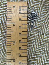 Load image into Gallery viewer, Memento Mori skull Pendant Based on Carvings on Scottish Tombstones at Peathill church Near Rosehearty